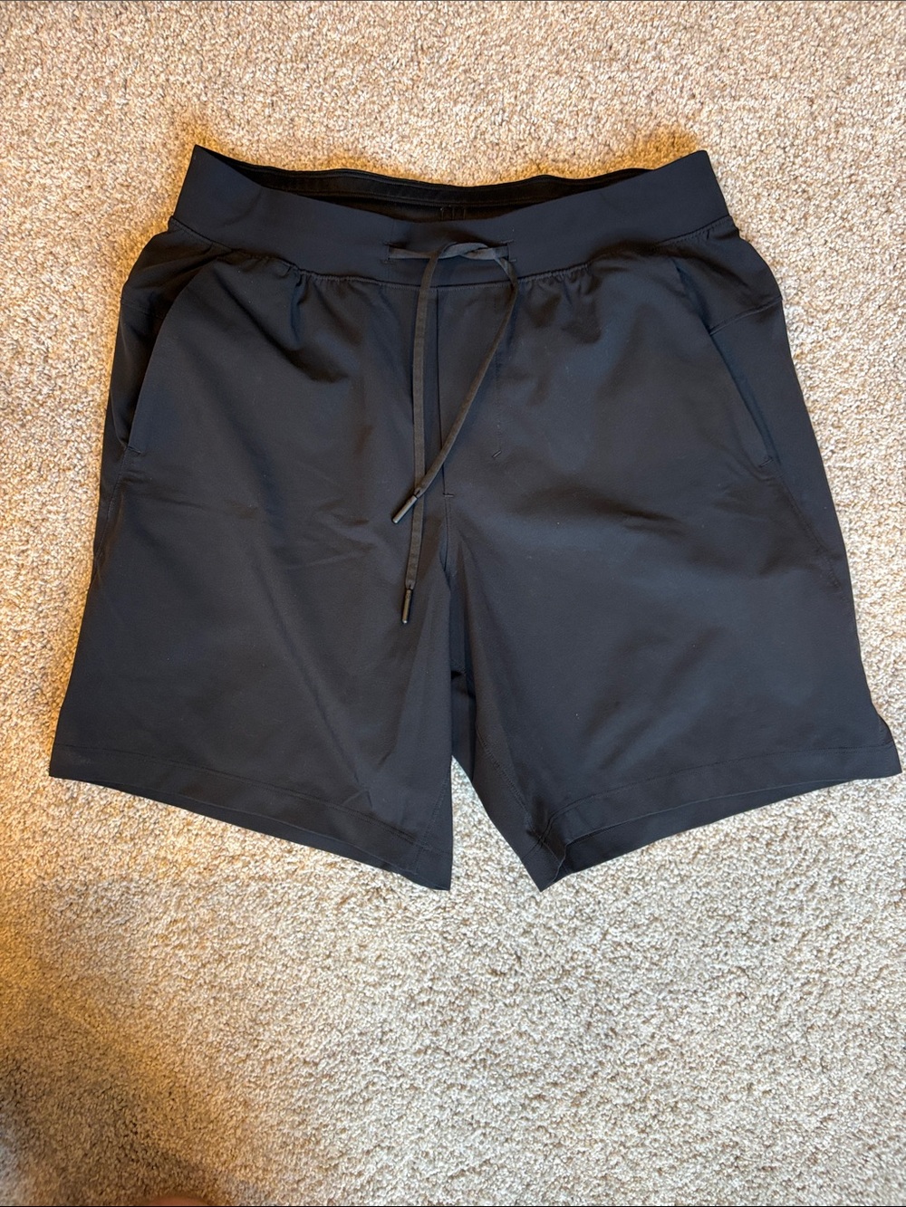 Lululemon Men’s Black Athletic Shorts Zip Back Pocket Size Small